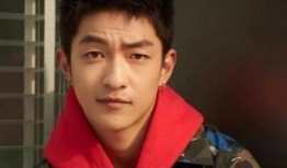 屈楚萧前女友爆料视频,揭秘明星感情生活背后真相