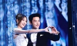 娱乐吃瓜君谈恋爱百度云,揭秘明星恋爱幕后故事