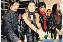 经纪人爆料谢霆锋视频播放,经纪人独家爆料引发热议